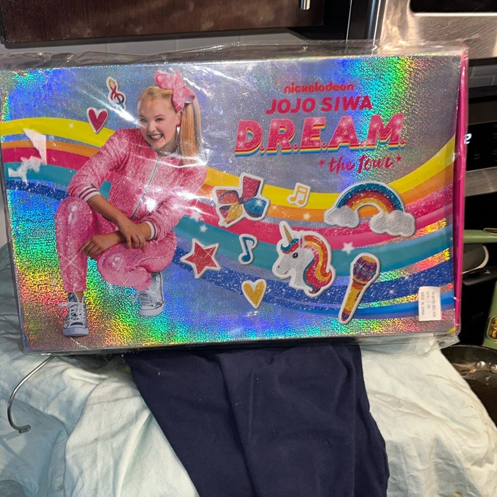 Nickelodeon JoJo Siwa dream the tour
